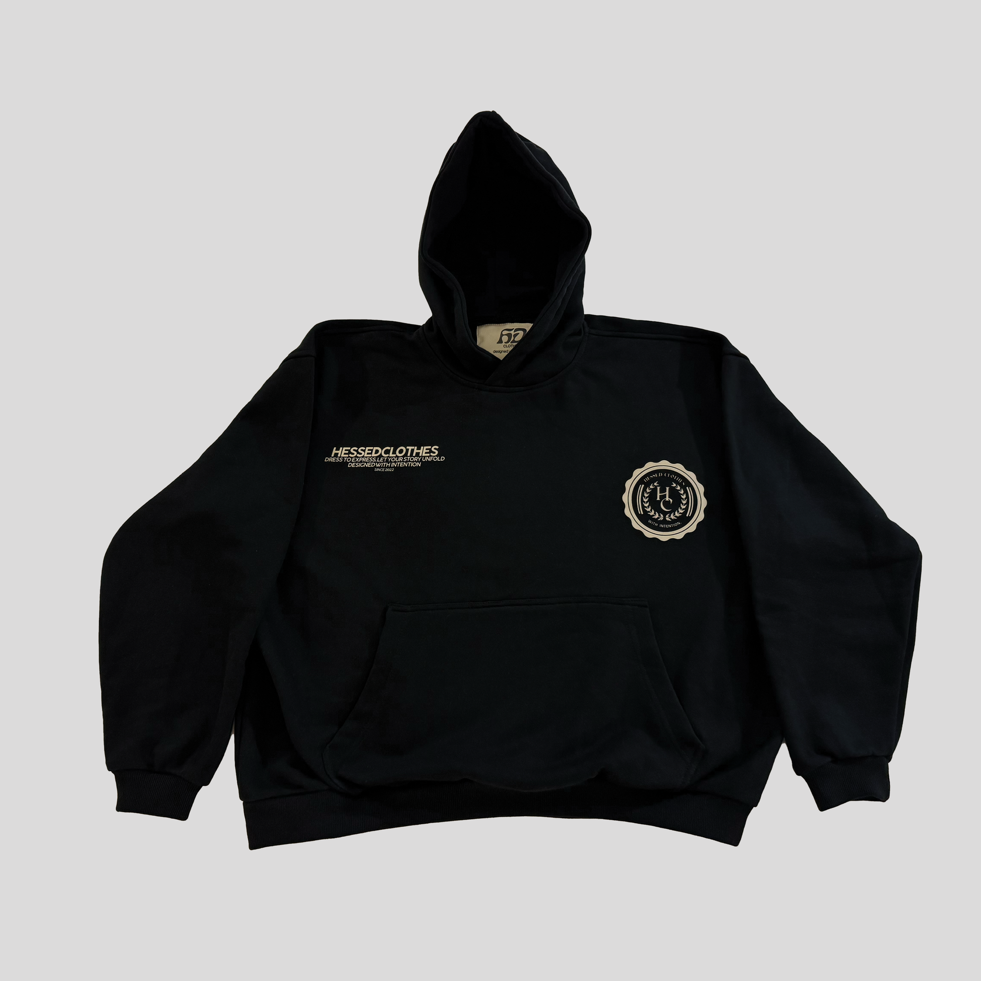 ESSENCE BLACK HOODIE